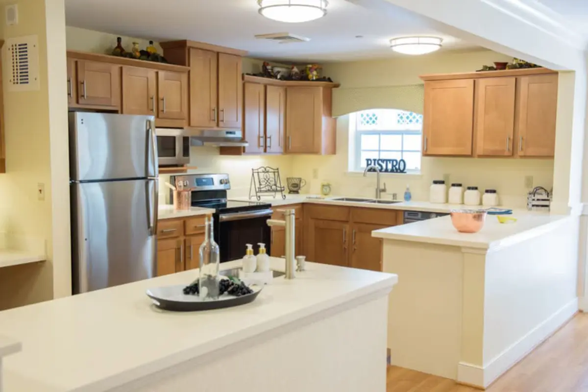 https://www.jaybirdseniorliving28.net/wp-content/uploads/2024/07/Bistro.webp