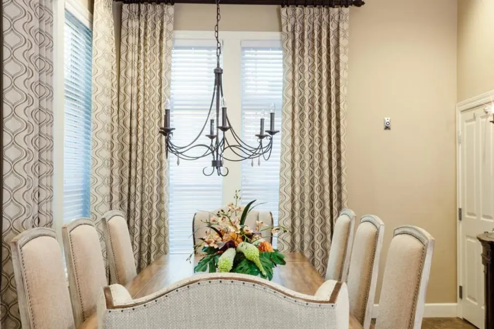 https://www.jaybirdseniorliving28.net/wp-content/uploads/2025/04/ultl1e870ueewndjknkj.webp