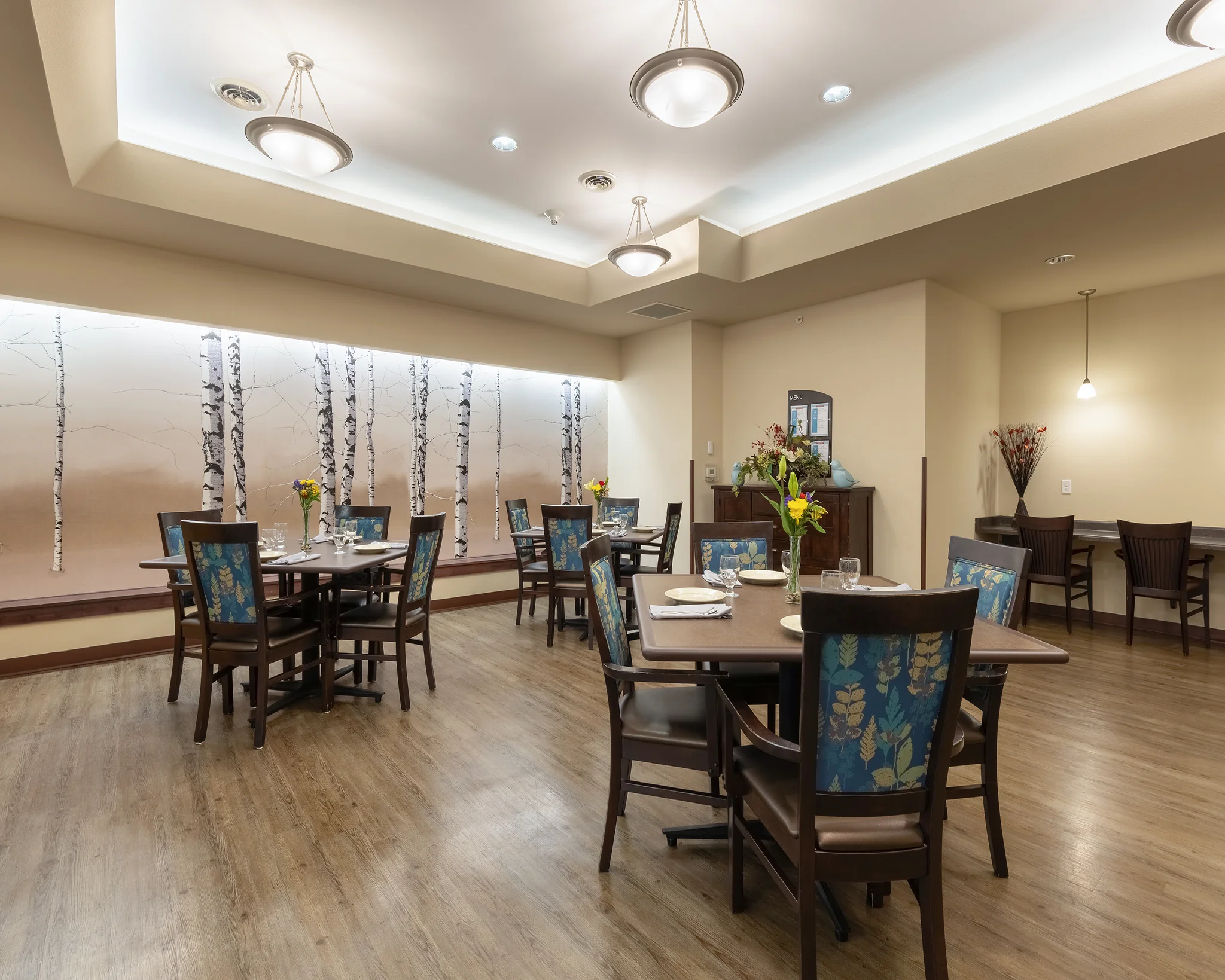 https://www.jaybirdseniorliving28.net/wp-content/uploads/2025/11/ms-living-cross_14_2048.webp